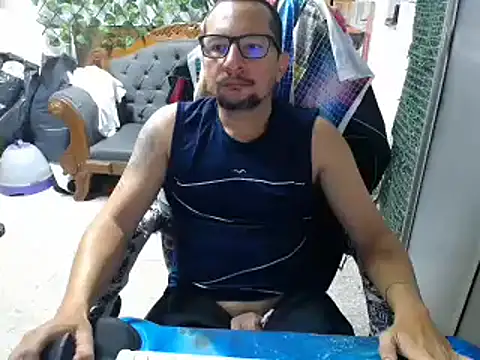 Snapshot of alexam_gal@xh chatting on March 19, 10:20 pm alexam galxh online show from March 19, 10:20 pm