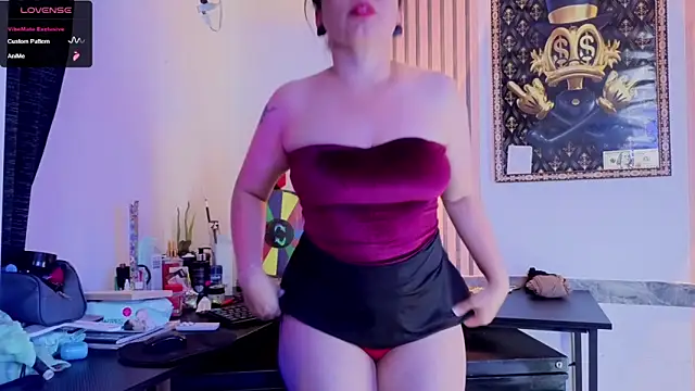 Snapshot of Ivvannaparis chatting on May 1, 4:44 pm Ivvannaparis online show from May 1, 4:44 pm