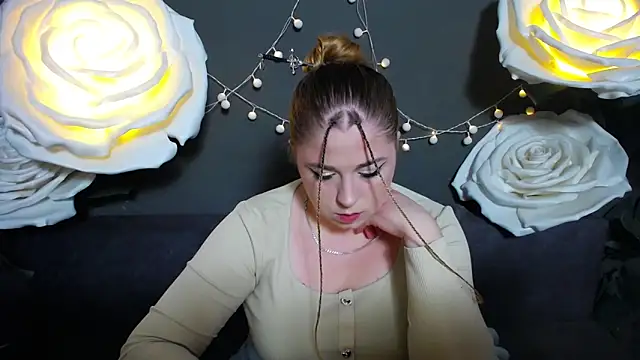 JessikaDaniel online show from November 11, 7:30 am