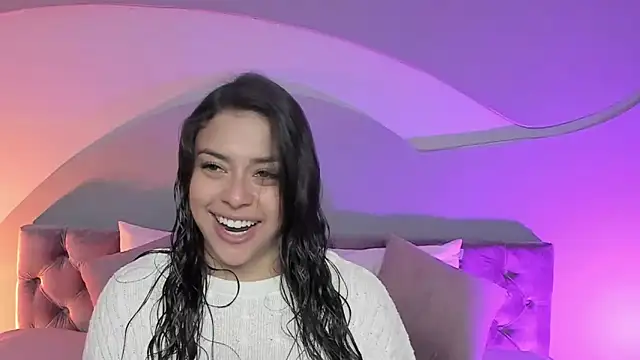 Snapshot of Nicolle_W chatting on March 21, 12:06 pm Nicolle W online show from March 21, 12:06 pm