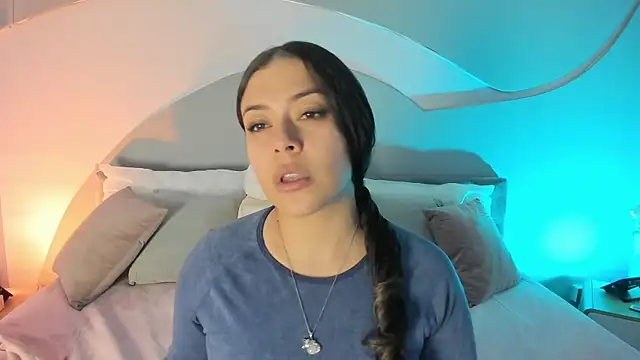 Snapshot of Nicolle_W chatting on September 15, 12:05 pm Nicolle W online show from September 15, 12:05 pm