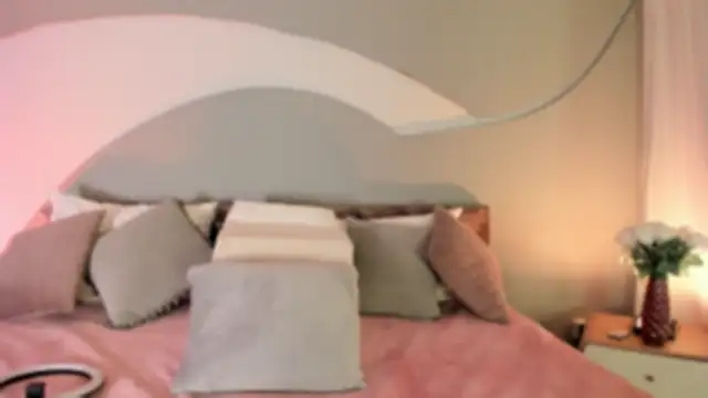 Snapshot of Nicolle_W chatting on September 20, 11:55 am Nicolle W online show from September 20, 11:55 am