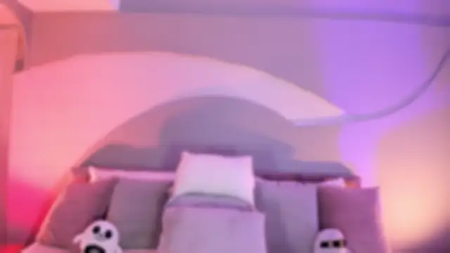 Snapshot of Nicolle_W chatting on October 9, 11:52 am Nicolle W online show from October 9, 11:52 am