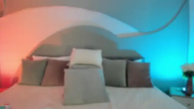 Snapshot of Nicolle_W chatting on October 10, 11:53 am Nicolle W online show from October 10, 11:53 am