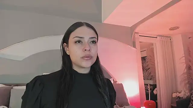 Snapshot of Nicolle_W chatting on October 24, 12:01 pm Nicolle W online show from October 24, 12:01 pm