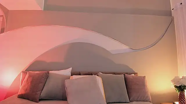 Snapshot of Nicolle_W chatting on October 29, 11:56 am Nicolle W online show from October 29, 11:56 am