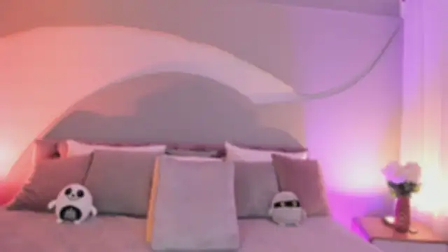 Snapshot of Nicolle_W chatting on October 30, 11:55 am Nicolle W online show from October 30, 11:55 am