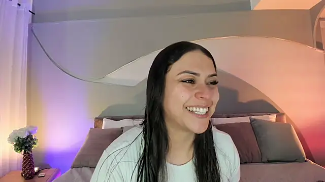 Snapshot of Nicolle_W chatting on November 11, 11:54 am Nicolle W online show from November 11, 11:54 am