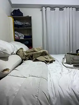 Snapshot of DulceMya6 chatting on October 19, 12:22 am DulceMya6 online show from October 19, 12:22 am