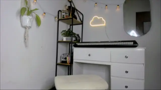 Snapshot of susy_angel chatting on January 12, 5:56 am susy angel online show from January 12, 5:56 am