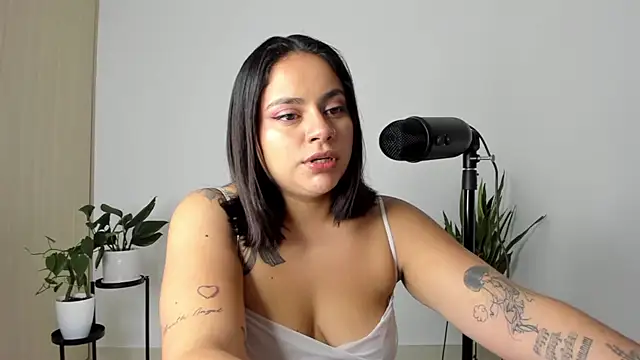 Snapshot of susy_angel chatting on November 27, 11:51 pm susy angel online show from November 27, 11:51 pm