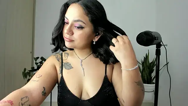 Snapshot of susy_angel chatting on November 30, 7:18 pm susy angel online show from November 30, 7:18 pm