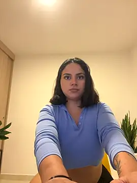 Snapshot of susy_angel chatting on December 5, 12:41 am susy angel online show from December 5, 12:41 am