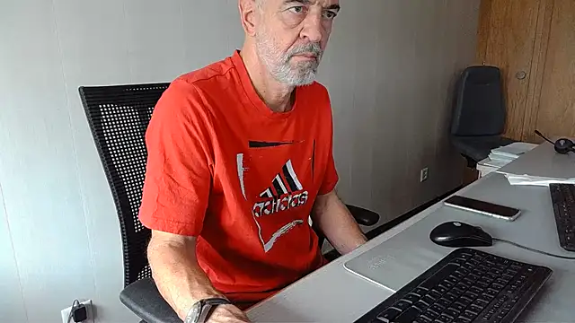 Snapshot of Herba_Mare chatting on October 17, 11:13 am Herba Mare online show from October 17, 11:13 am