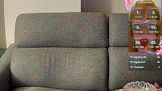 Snapshot of TittyLandQuebec chatting on March 17, 6:07 am TittyLandQuebec online show from March 17, 6:07 am