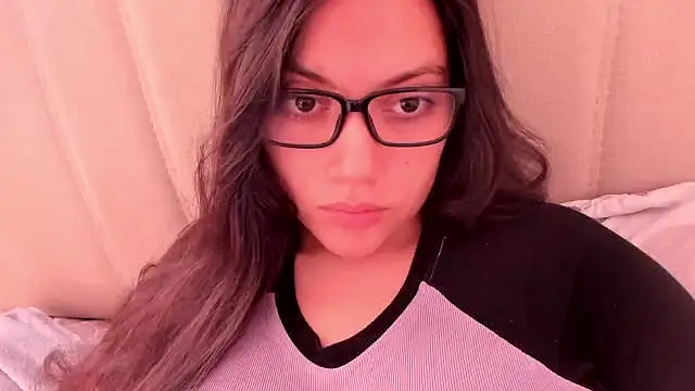 roniewester online show from December 17, 2:12 pm