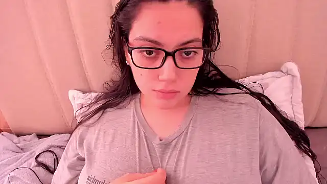 roniewester online show from June 20, 4:21 pm