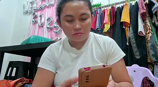 LalaiAsian online show from January 5, 4:16 pm