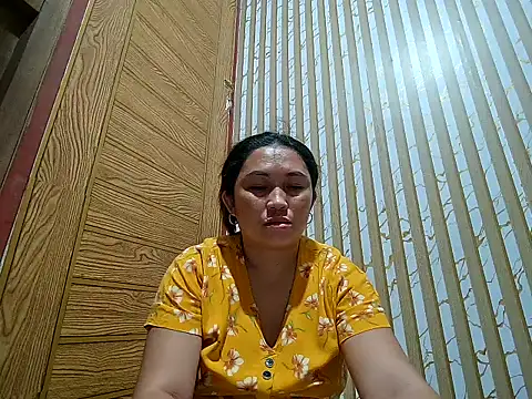 LalaiAsian online show from December 19, 3:52 pm