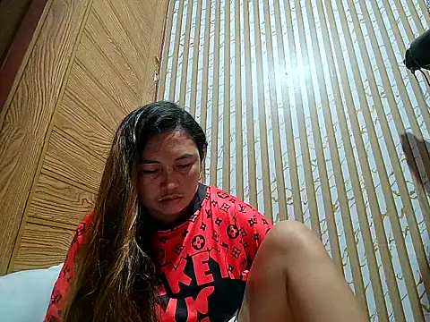 LalaiAsian online show from February 15, 5:31 pm