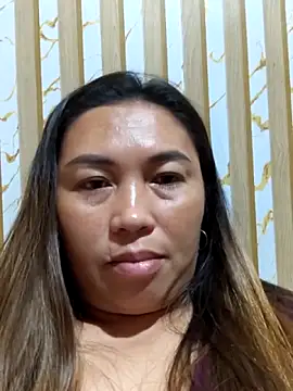 Snapshot of LalaiAsian chatting on May 3, 8:59 pm LalaiAsian online show from May 3, 8:59 pm