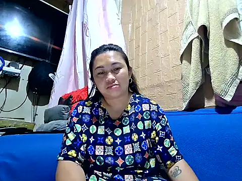 LalaiAsian online show from June 29, 8:42 pm