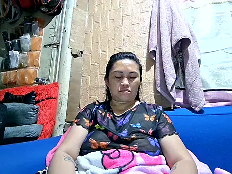 LalaiAsian online show from July 23, 9:02 pm