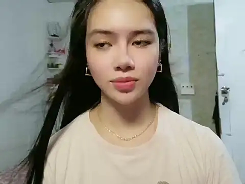 Hebefemme online show from June 7, 8:29 am