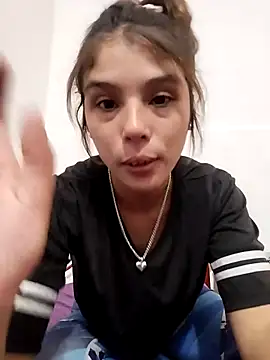 mariamac420 online show from February 19, 4:19 am