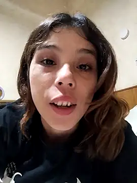 mariamac420 online show from April 12, 9:31 pm