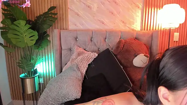 karol green  online show from April 20, 5:10 am