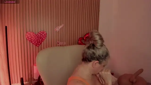 MarianL0ve online show from February 16, 10:54 am