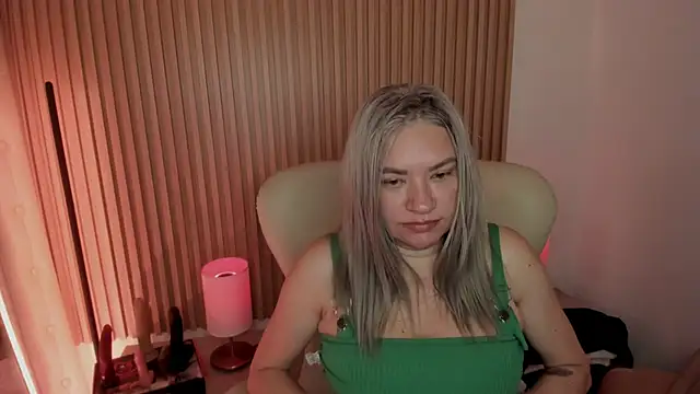 MarianL0ve online show from March 19, 10:44 am