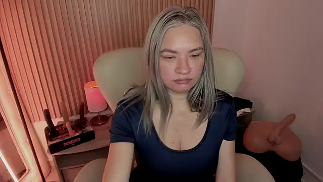 MarianL0ve online show from March 20, 10:43 am