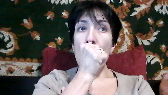 Snapshot of SunnyAmorre chatting on October 7, 9:50 am SunnyAmorre online show from October 7, 9:50 am