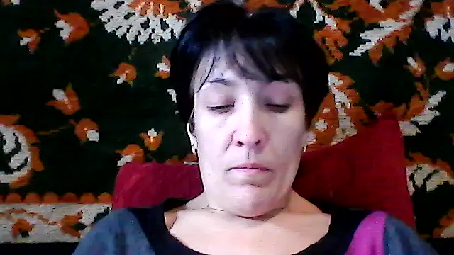 Snapshot of SunnyAmorre chatting on October 15, 9:09 am SunnyAmorre online show from October 15, 9:09 am