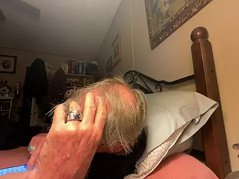 jck1m0t online show from July 4, 1:28 pm