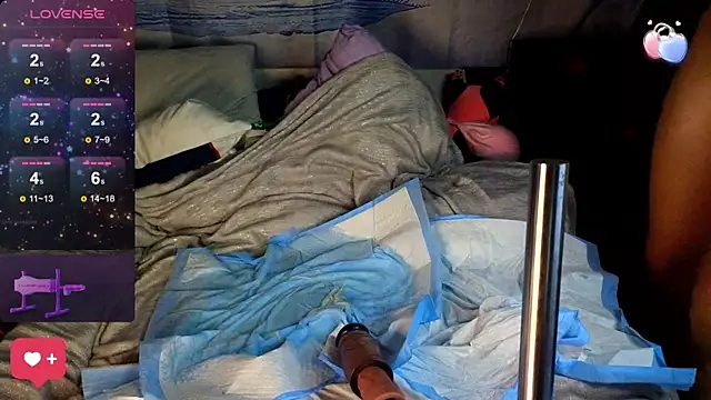 Snapshot of KittyMia chatting on January 13, 11:27 pm KittyMia online show from January 13, 11:27 pm