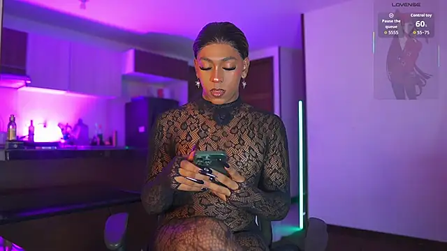 AmberRaus online show from November 15, 3:37 am