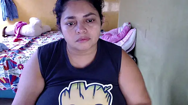 Snapshot of yulieth_bbw chatting on October 21, 11:11 am yulieth bbw online show from October 21, 11:11 am