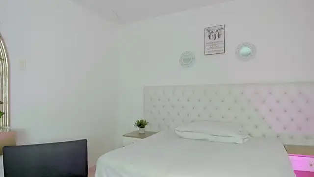 emma rules99 online show from November 11, 1:00 pm