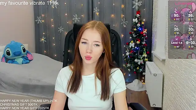 Hot Mia  online show from December 29, 4:40 pm