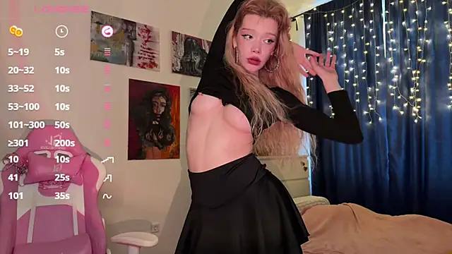 boobsybootie online show from March 6, 12:41 pm