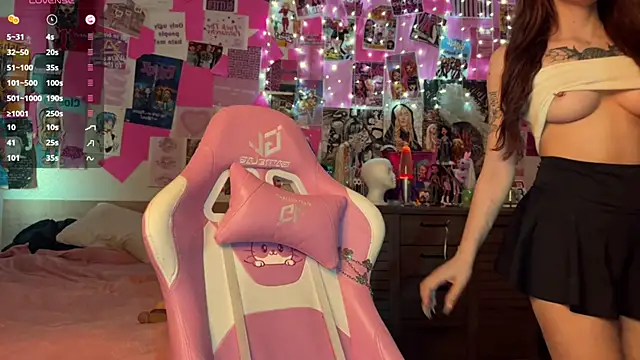 boobsybootie online show from September 30, 4:28 am