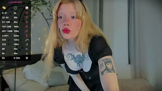 Snapshot of boobsybootie chatting on May 22, 9:09 pm boobsybootie online show from May 22, 9:09 pm