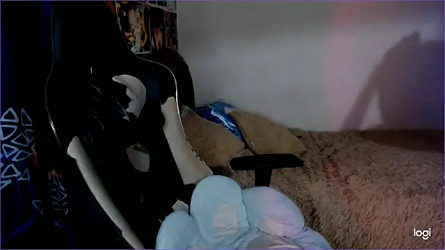 Snapshot of JINX_26 chatting on January 6, 12:37 am JINX 26 online show from January 6, 12:37 am