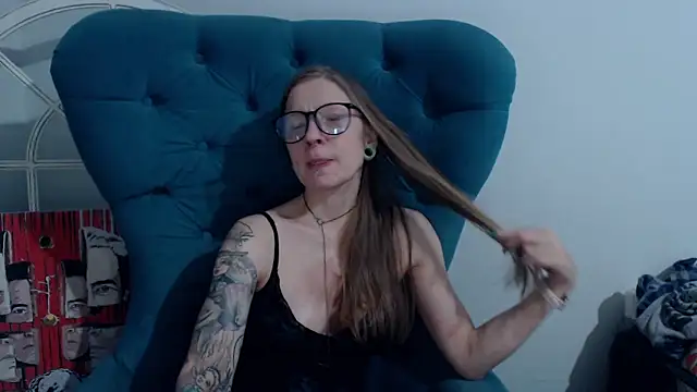 Snapshot of alexandra_zaryanova chatting on February 4, 6:49 pm alexandra zaryanova online show from February 4, 6:49 pm