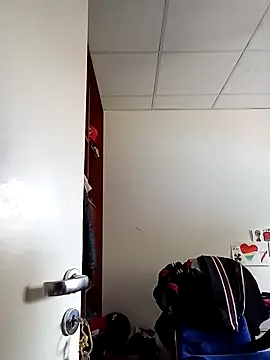 Snapshot of Luckyan10 chatting on November 8, 8:18 pm Luckyan10 online show from November 8, 8:18 pm