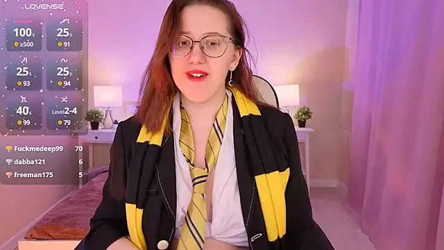 Charmy Gracy online show from December 16, 2:38 pm