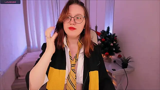 Charmy Gracy online show from December 29, 1:49 pm